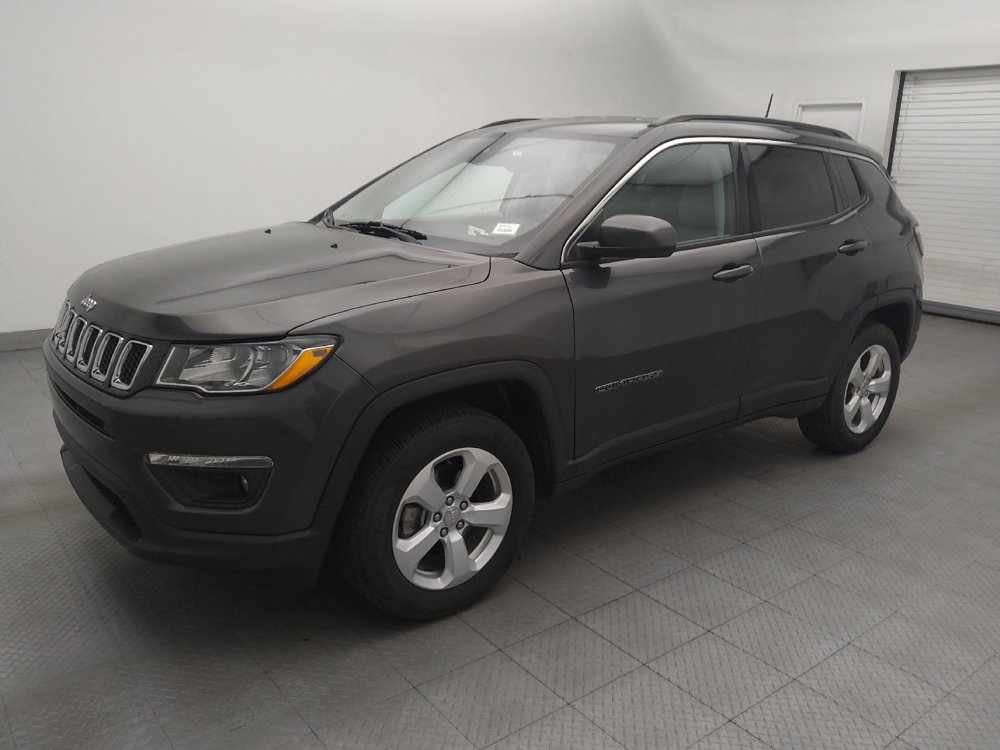 Used 2019 Jeep Compass Latitude w/ Popular Equipment Group AWD/4WD image 2