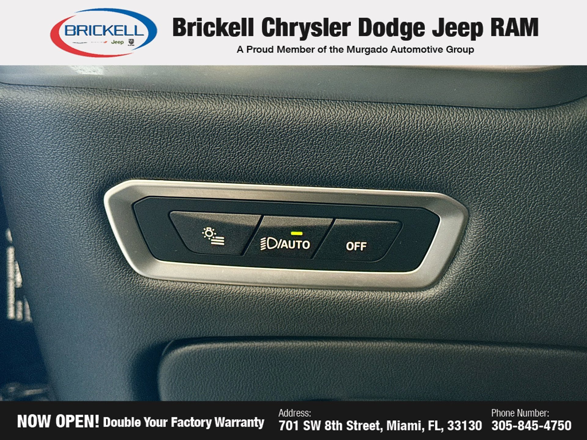 Used 2025 BMW X7 xDrive40i w/ M Sport Package AWD/4WD image 38