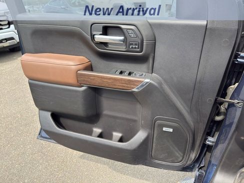 Used 2021 Chevrolet Silverado 1500 High Country image 9