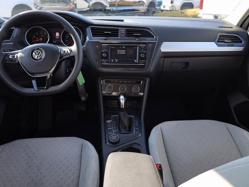 Used 2020 Volkswagen Tiguan S image 18