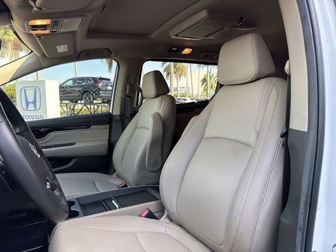 Certified 2024 Honda Odyssey Touring image 21