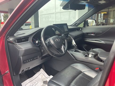 Used 2021 Toyota Venza Limited image 55