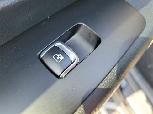 Used 2025 Kia Telluride S image 15