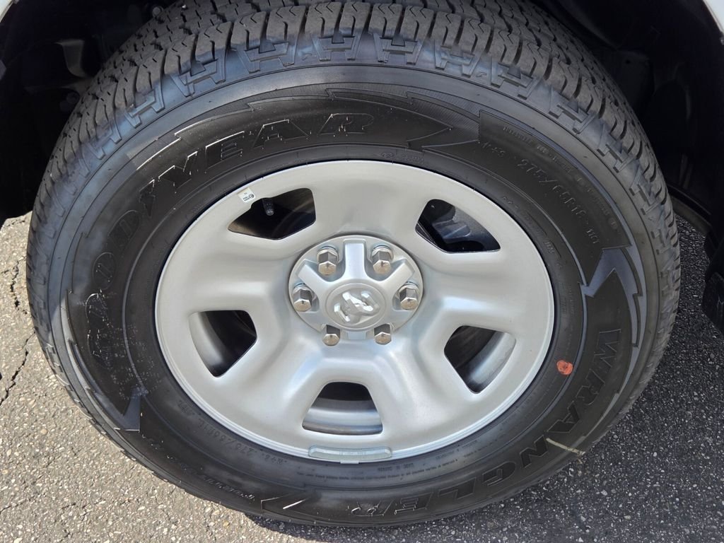 Used 2025 RAM 1500 Tradesman AWD/4WD image 12