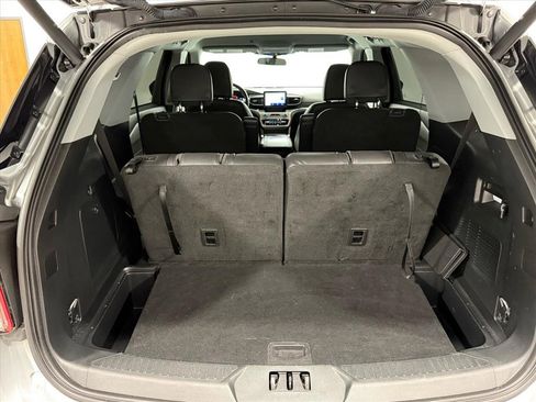 Certified 2023 Ford Explorer XLT w/ Equipment Group 202A image 18