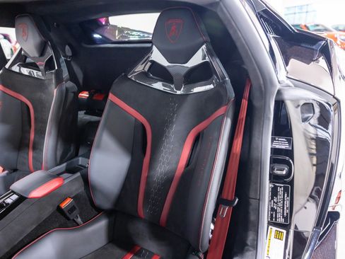 Used 2024 Lamborghini Huracan Tecnica RWD image 37