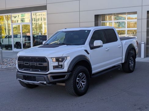 Used 2018 Ford F150 Raptor w/ Equipment Group 802A Luxury image 10