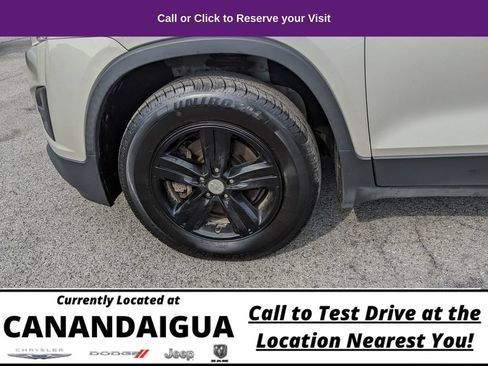 Used 2016 Chevrolet Trax LT w/ LT Convenience Package AWD/4WD image 37