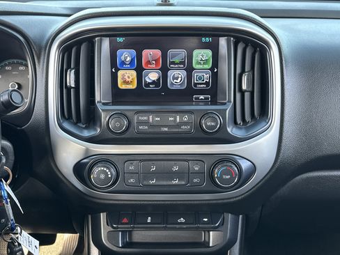 Used 2018 Chevrolet Colorado LT image 17