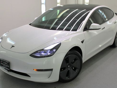 Used 2023 Tesla Model 3 Standard Range RWD image 2
