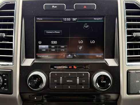 Used 2015 Ford F150 Lariat w/ Equipment Group 502A Luxury AWD/4WD image 26