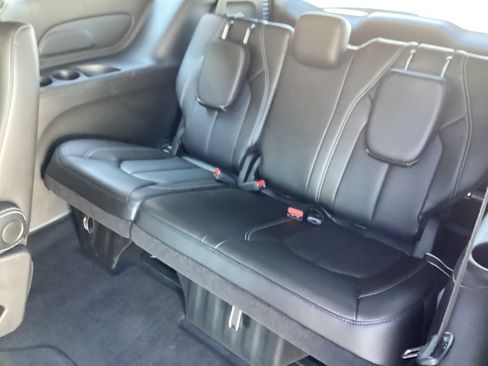 Used 2026 Chrysler Pacifica Select w/ S Appearance Package FWD image 14