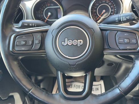 Used 2022 Jeep Gladiator Sport AWD/4WD image 10