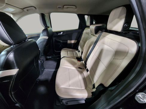 Used 2020 Ford Escape Titanium FWD image 29