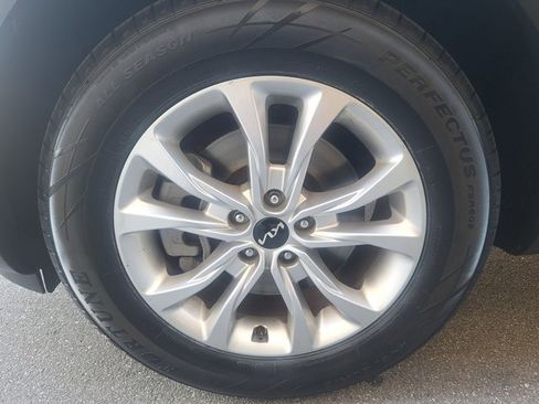 Used 2022 Kia Telluride LX image 21