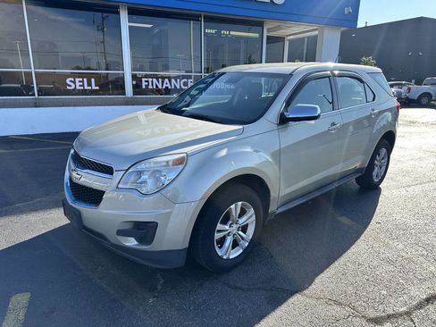 Used 2013 Chevrolet Equinox LS image 3