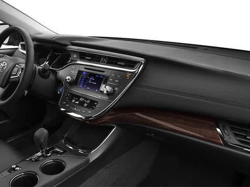Used 2013 Toyota Avalon XLE Touring FWD image 18