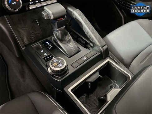 Used 2024 Toyota Tacoma TRD Off-Road image 31