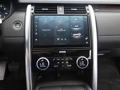 New 2026 Land Rover Discovery S AWD/4WD image 27