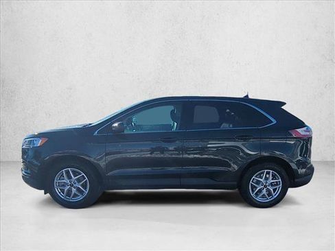 Used 2023 Ford Edge SEL image 9