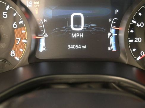 Used 2025 Jeep Compass Trailhawk AWD/4WD image 37
