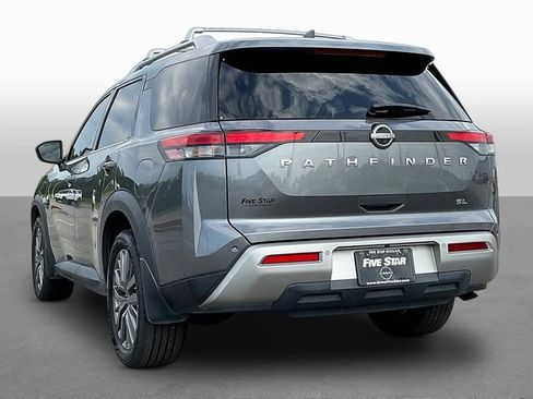 Used 2024 Nissan Pathfinder SL w/ SL Premium Package FWD image 5