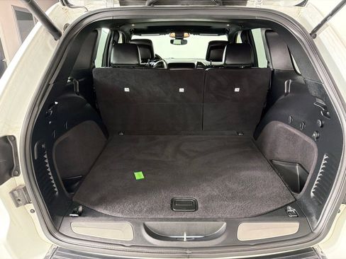 Used 2020 Jeep Grand Cherokee Limited image 22