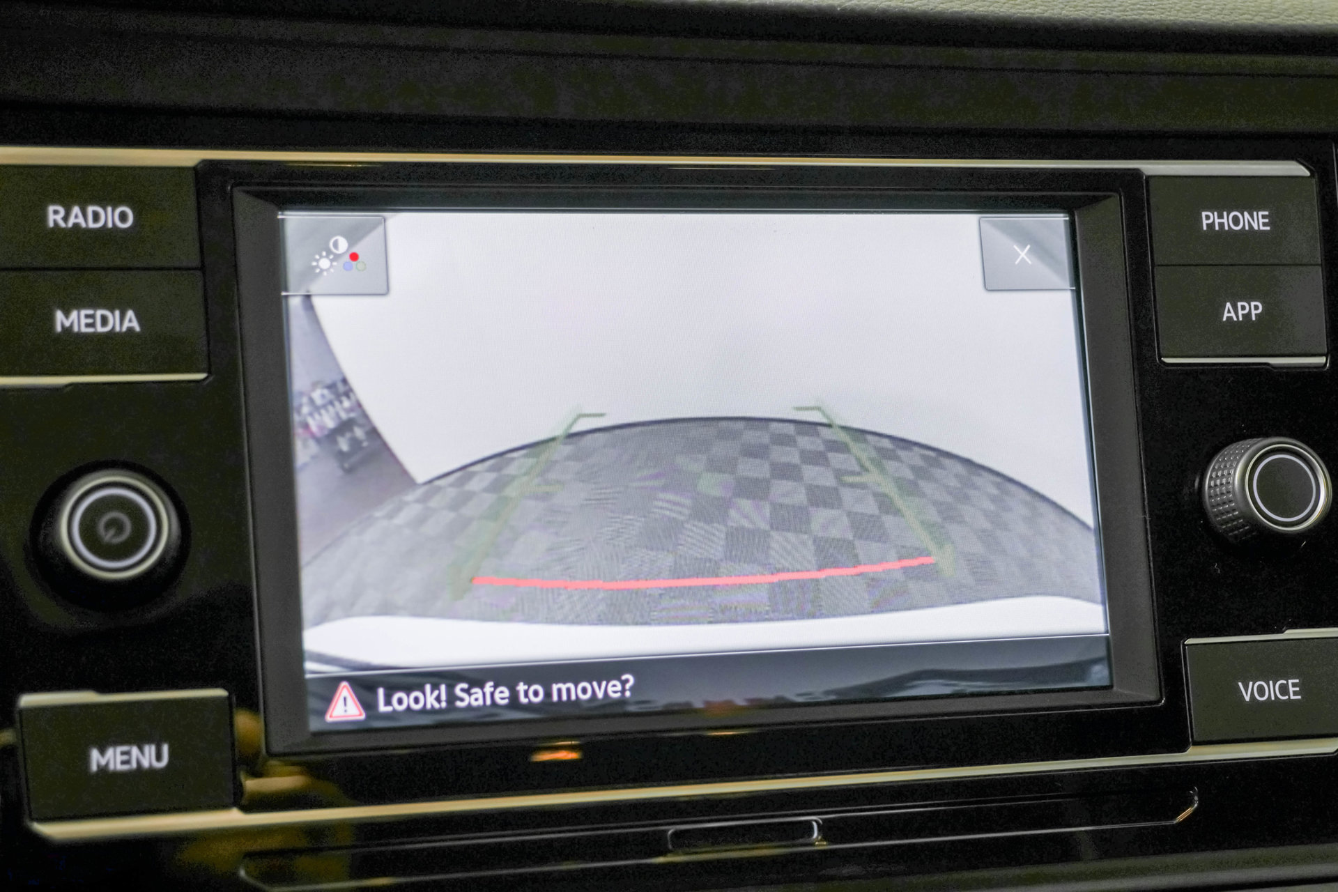 Used 2024 Volkswagen Jetta SE w/ Panoramic Sunroof Package FWD image 8