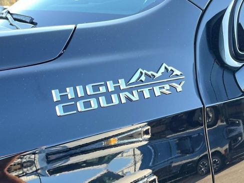 New 2026 Chevrolet Suburban High Country w/ Sun And Tow Package AWD/4WD image 13
