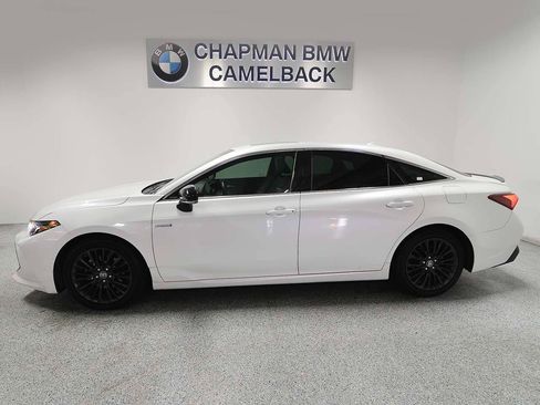 Used 2019 Toyota Avalon XSE w/ All Weather Liner Package FWD image 4