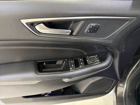 Used 2018 Ford Edge Titanium w/ Equipment Group 301A image 15