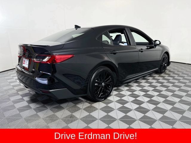 Used 2026 Toyota Camry SE FWD image 23