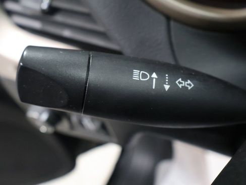 Used 2018 Jeep Cherokee Latitude w/ Cold Weather Group image 36