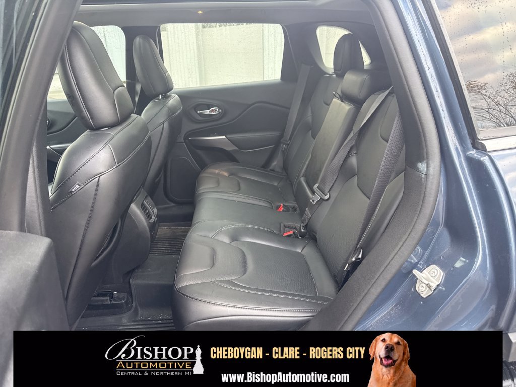 Used 2021 Jeep Cherokee Limited w/ Mopar Interior Package AWD/4WD image 16
