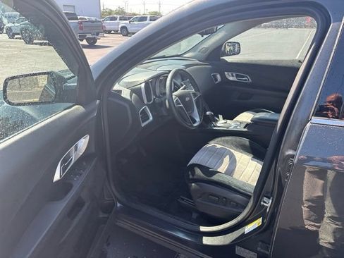 Used 2017 Chevrolet Equinox LT w/ Convenience Package FWD image 11