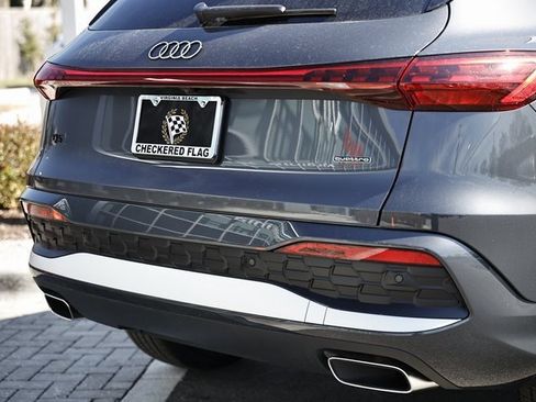 New 2025 Audi Q5 Premium image 9