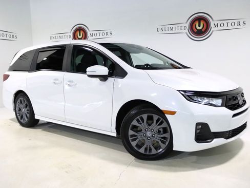 Used 2025 Honda Odyssey Touring image 7