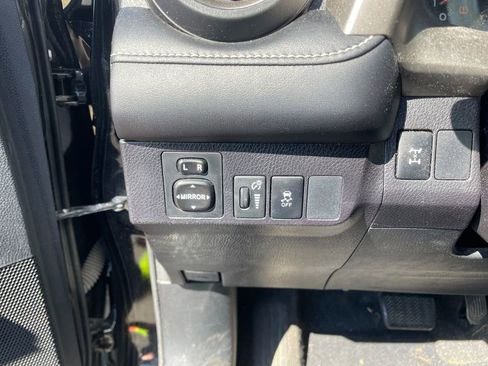 Used 2015 Toyota RAV4 XLE image 12