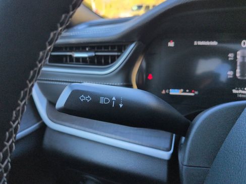 New 2025 Jeep Grand Cherokee Limited w/ Luxury Tech Group II image 27