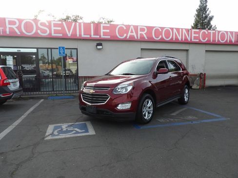 Used 2017 Chevrolet Equinox LT w/ Convenience Package image 1