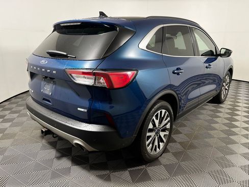 Used 2020 Ford Escape Titanium image 5