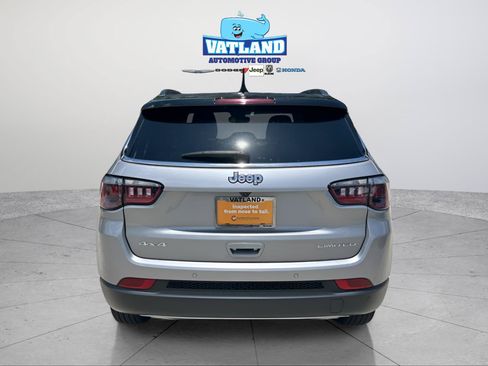 Used 2023 Jeep Compass Limited AWD/4WD image 4