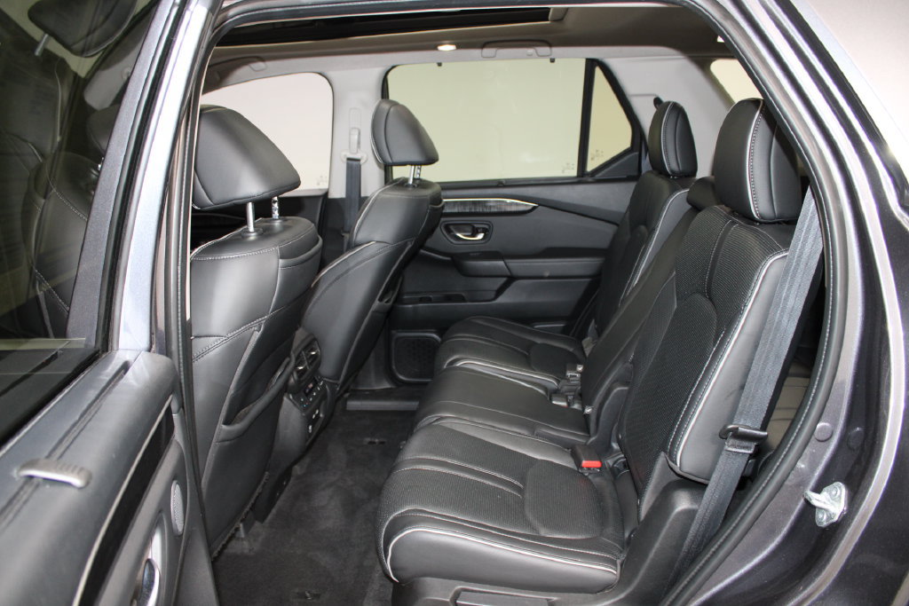 Used 2023 Honda Pilot Elite image 22