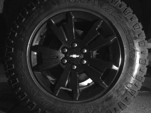 Used 2022 Chevrolet Colorado ZR2 w/ ZR2 Midnight Special Edition AWD/4WD image 11
