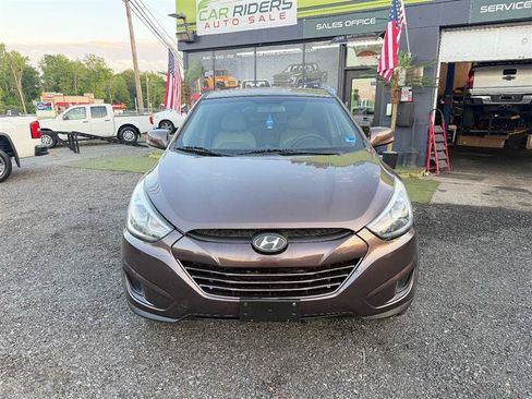 Used 2015 Hyundai Tucson GLS w/ Option Group 02 FWD image 2