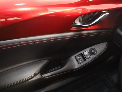 Used 2019 MAZDA MX-5 Miata RF Grand Touring RWD image 34