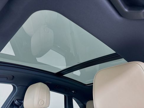 New 2026 Porsche Macan image 23