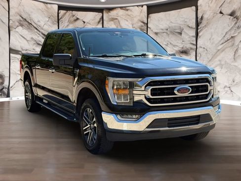 Used 2021 Ford F150 XLT w/ Equipment Group 302A High RWD image 8