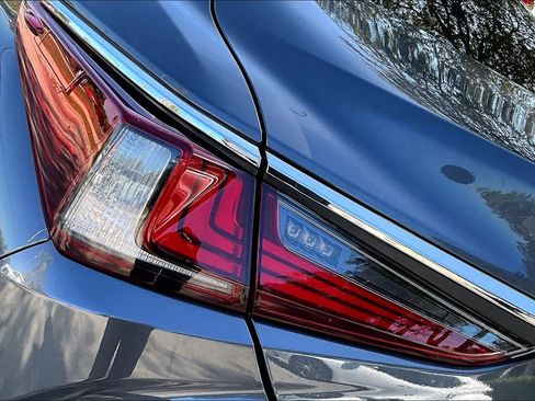 Used 2024 Lexus ES 350 w/ Premium Package image 29