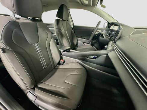 Used 2023 Hyundai Elantra SEL w/ Convenience Package FWD image 29